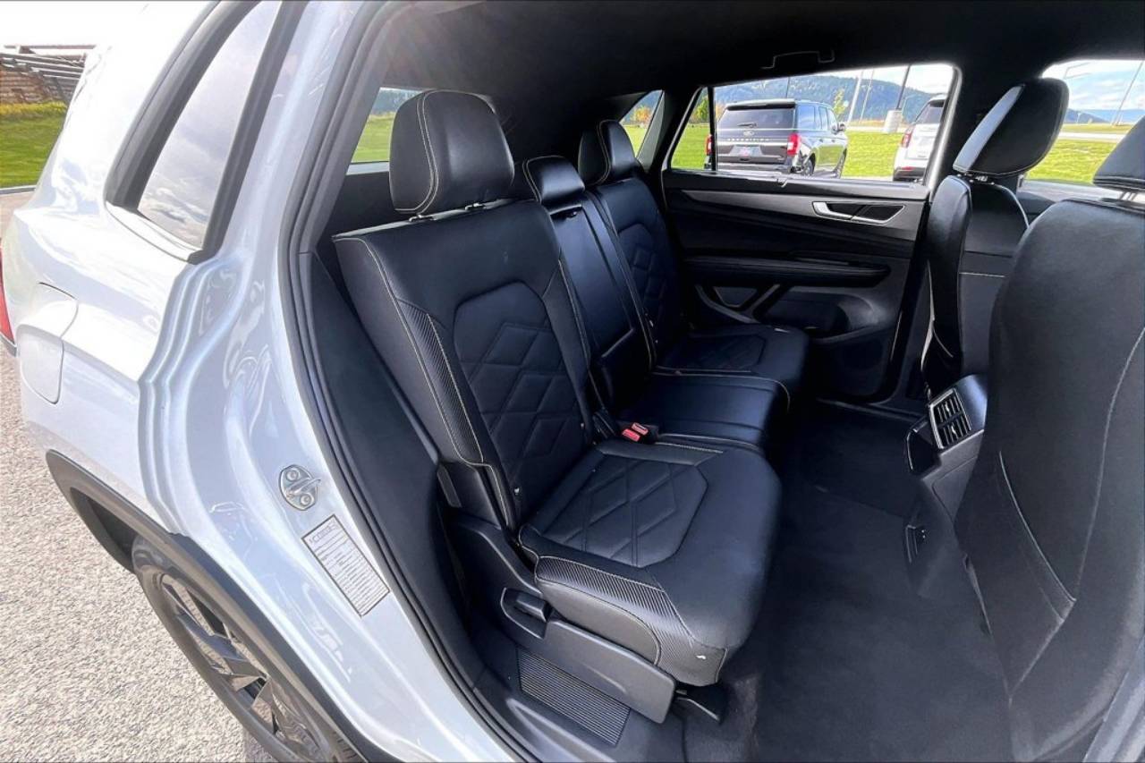 2025 Volkswagen Atlas Cross Sport SE w/Tech - Photo 27