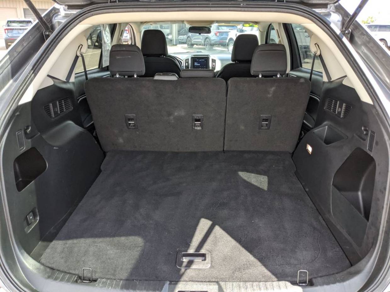 2024 Ford Edge SE - Photo 17