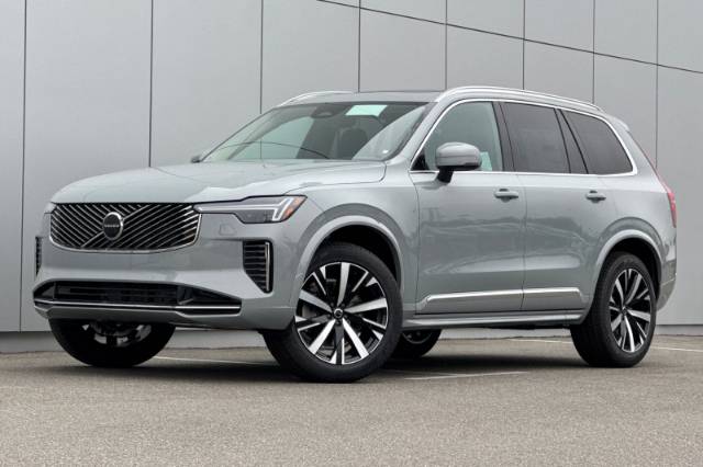 2026 Volvo XC90 B5 Core