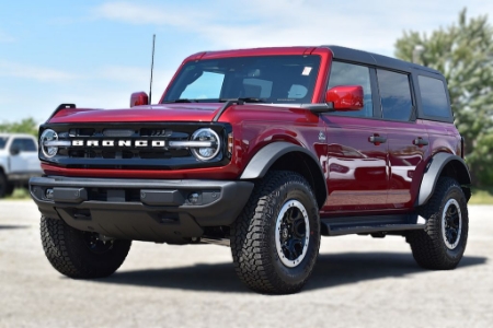 2026 Ford Bronco Outer Banks