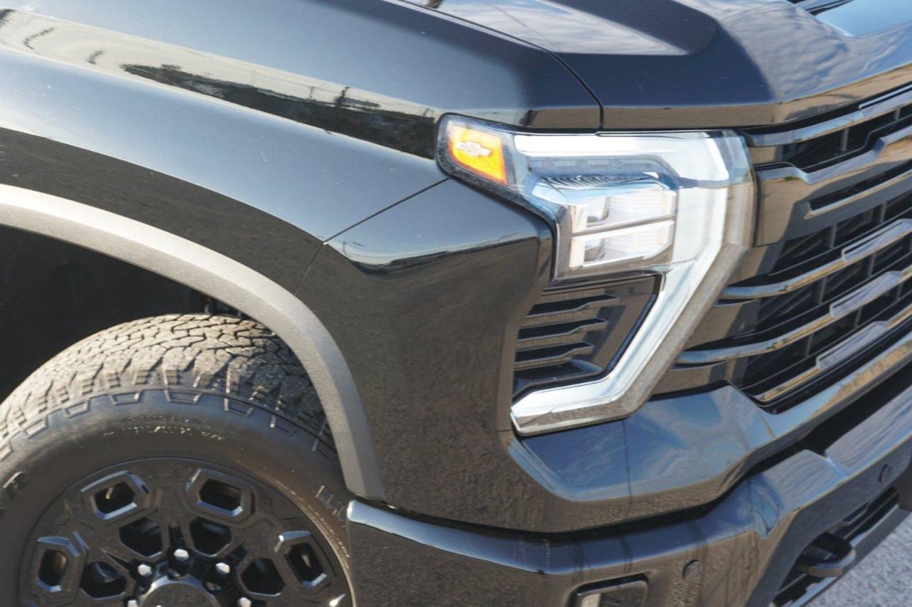 Certified Used 2024 Chevrolet Silverado 2500HD LTZ, photo 3