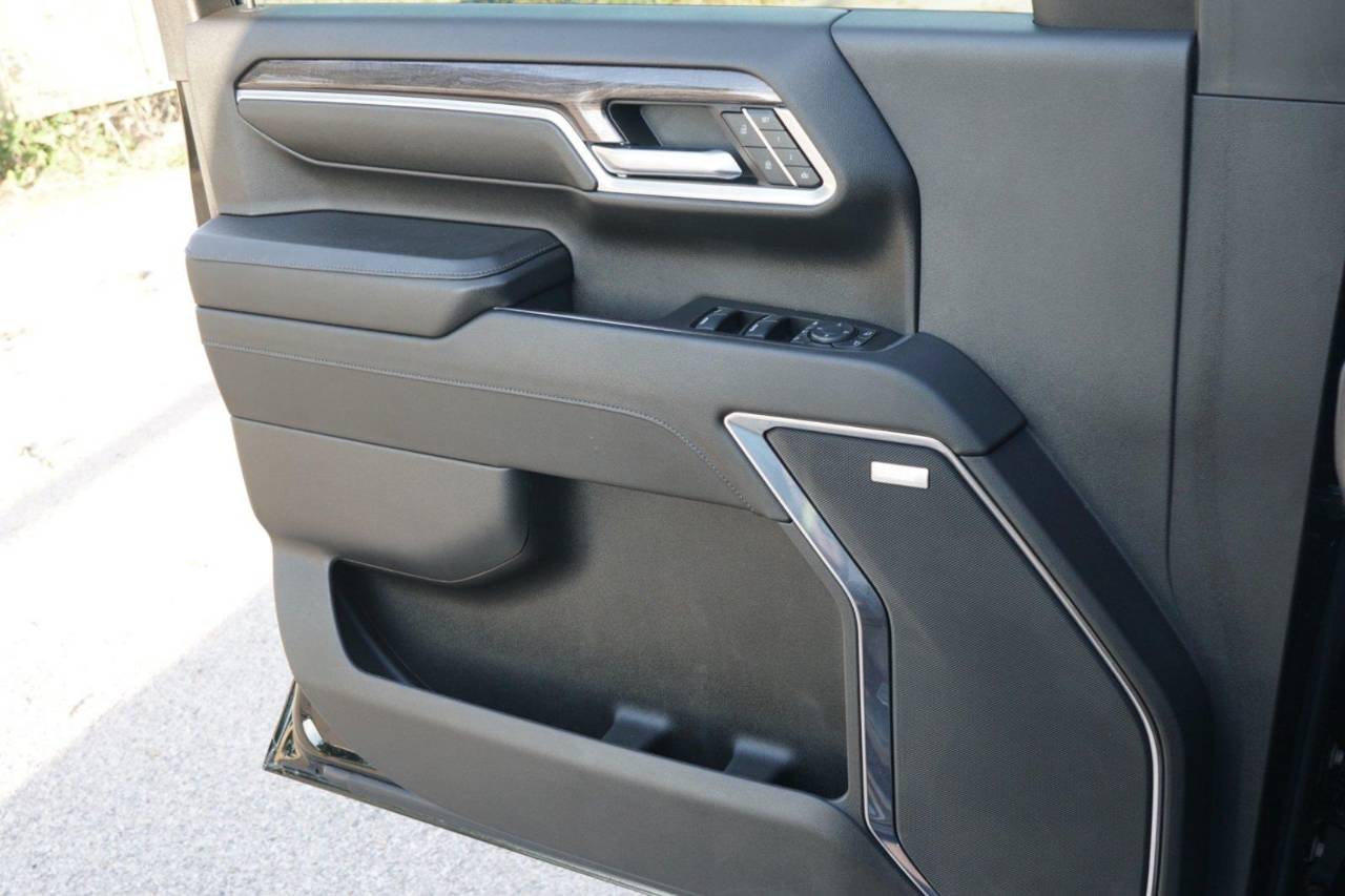 Certified Used 2024 Chevrolet Silverado 2500HD LTZ, photo 16
