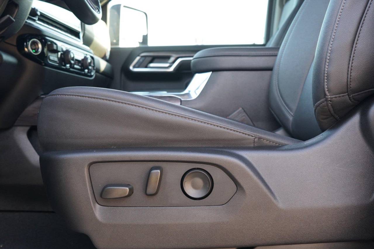 Certified Used 2024 Chevrolet Silverado 2500HD LTZ, photo 18