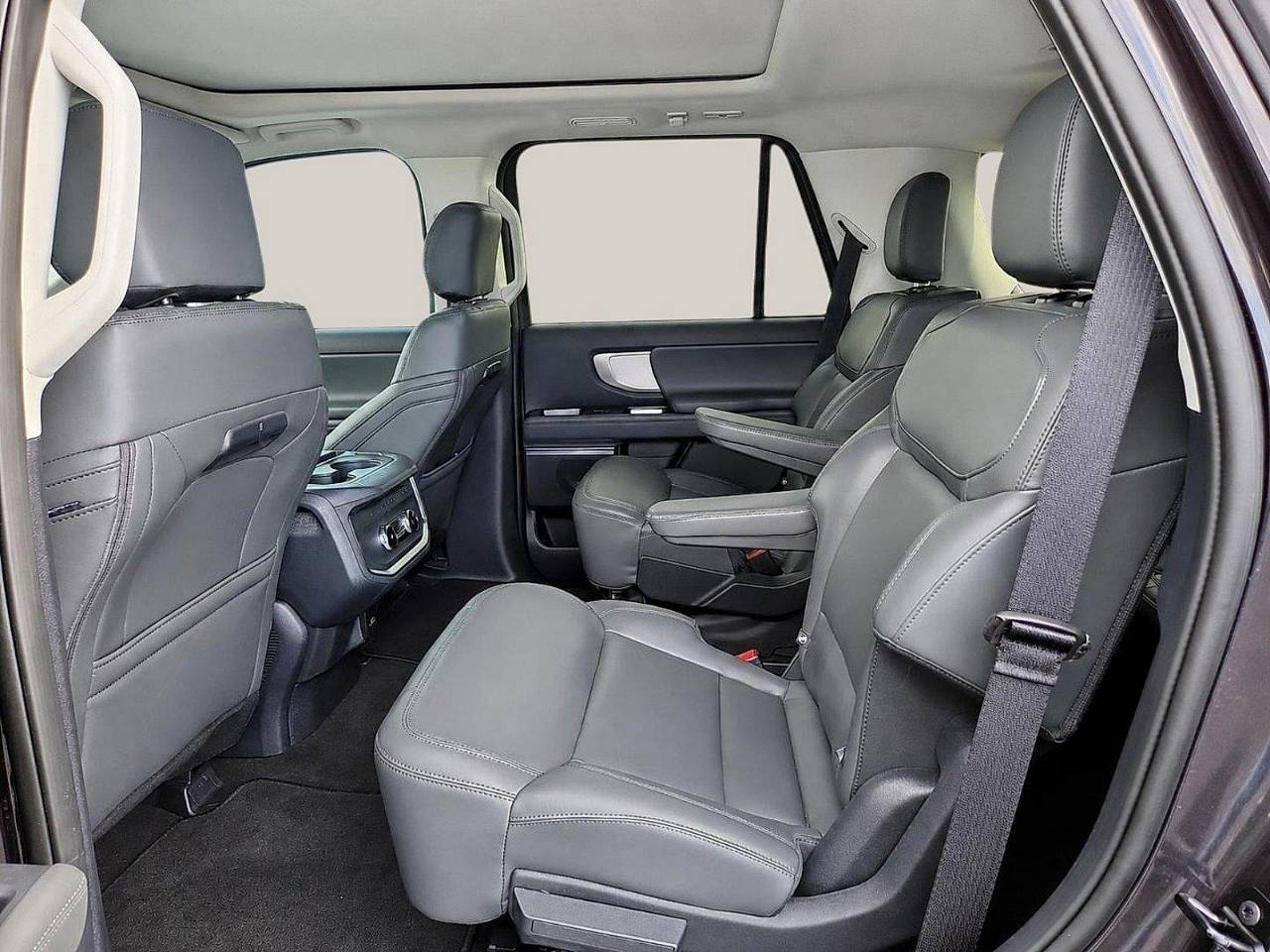 2026 Ford Expedition Active - Photo 11