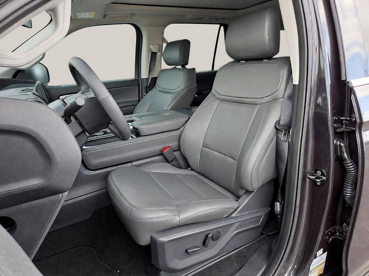 2026 Ford Expedition Active - Photo 15