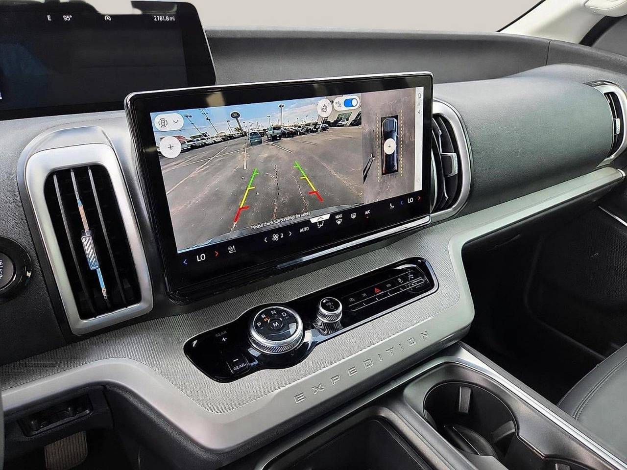 2026 Ford Expedition Active - Photo 17