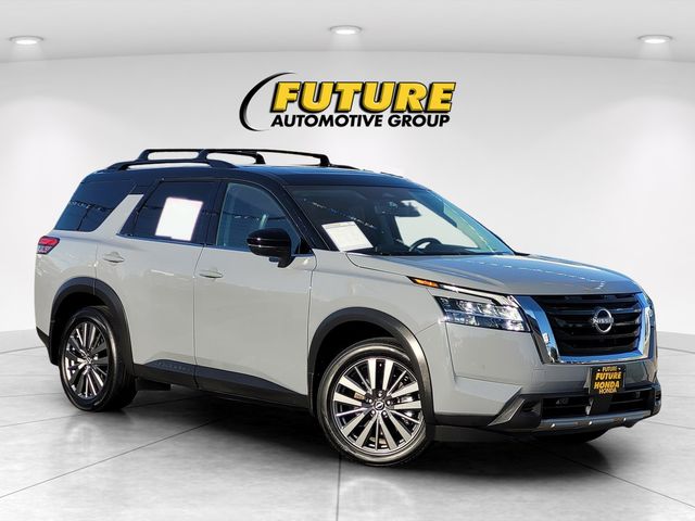 2024 Nissan Pathfinder SL