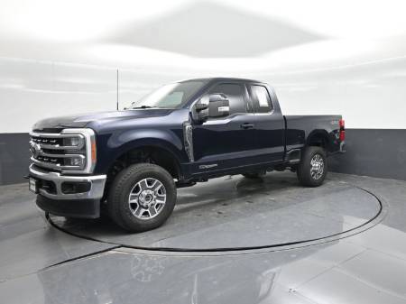 2023 Ford Super Duty F-350 SRW LARIAT