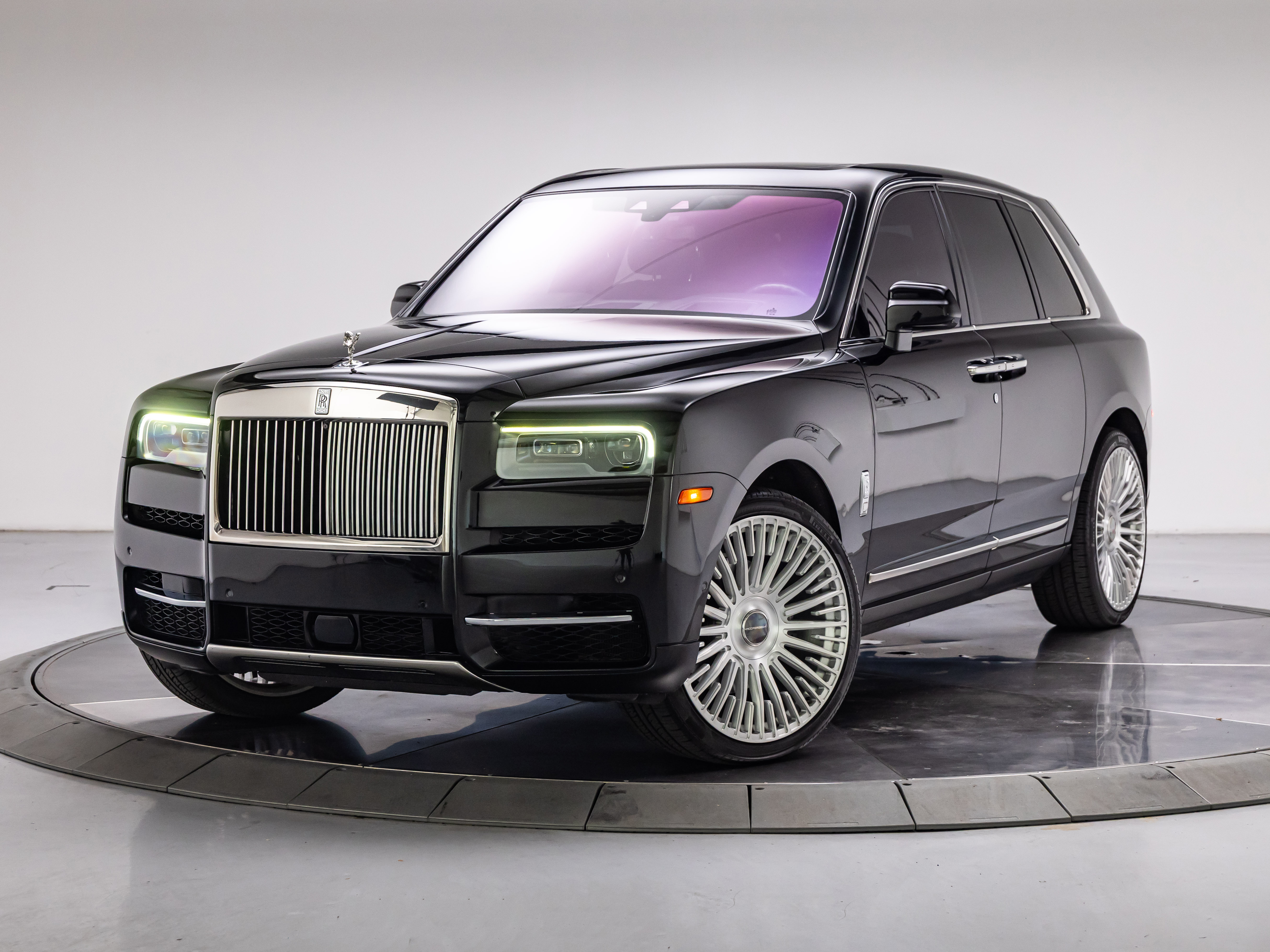 Used 2019 Rolls-Royce Cullinan Base