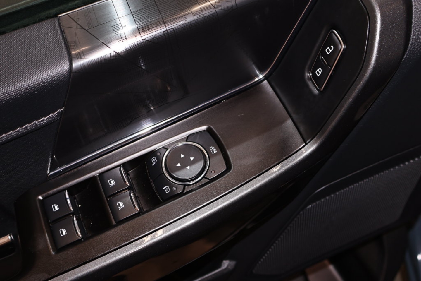 2023 Ford F-150 XLT - Photo 12