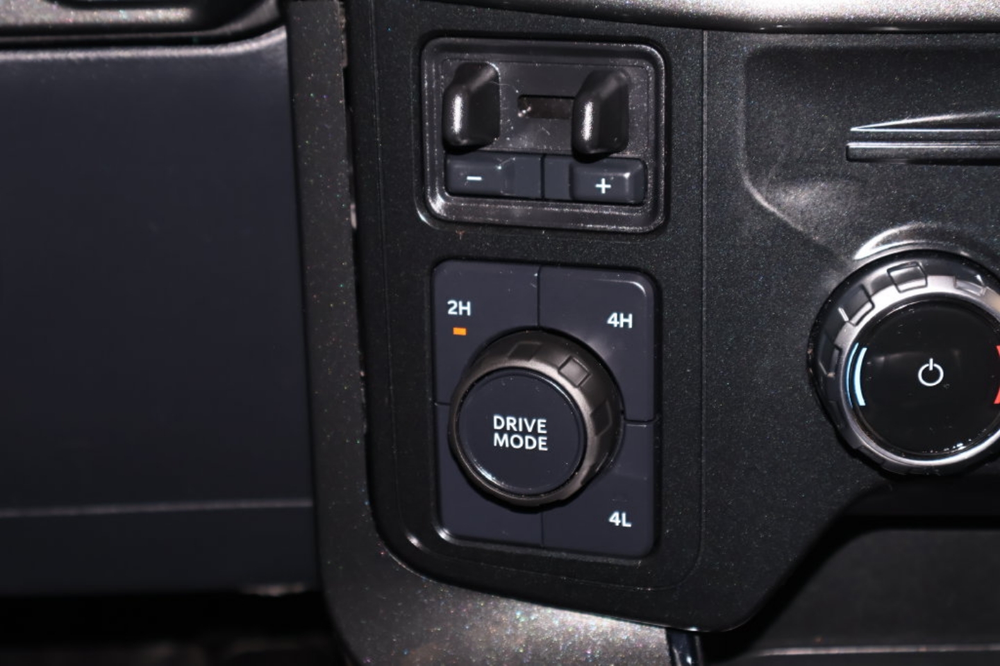 2023 Ford F-150 XLT - Photo 27