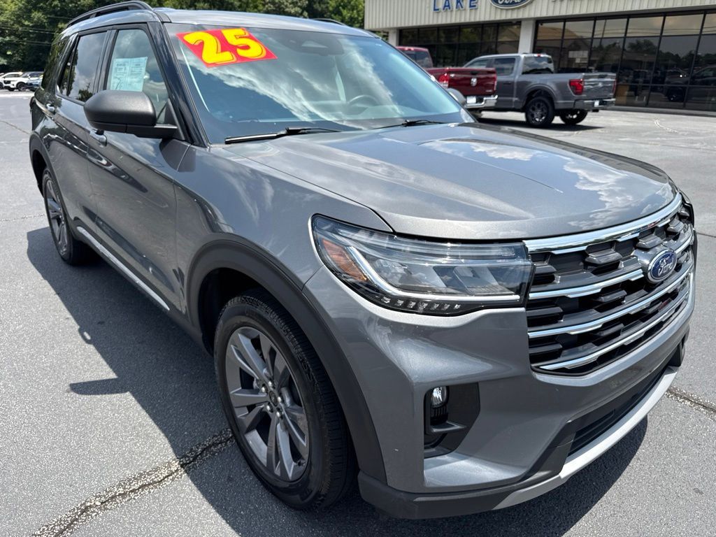 2025 Ford Explorer