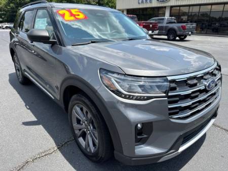 2025 Ford Explorer Active