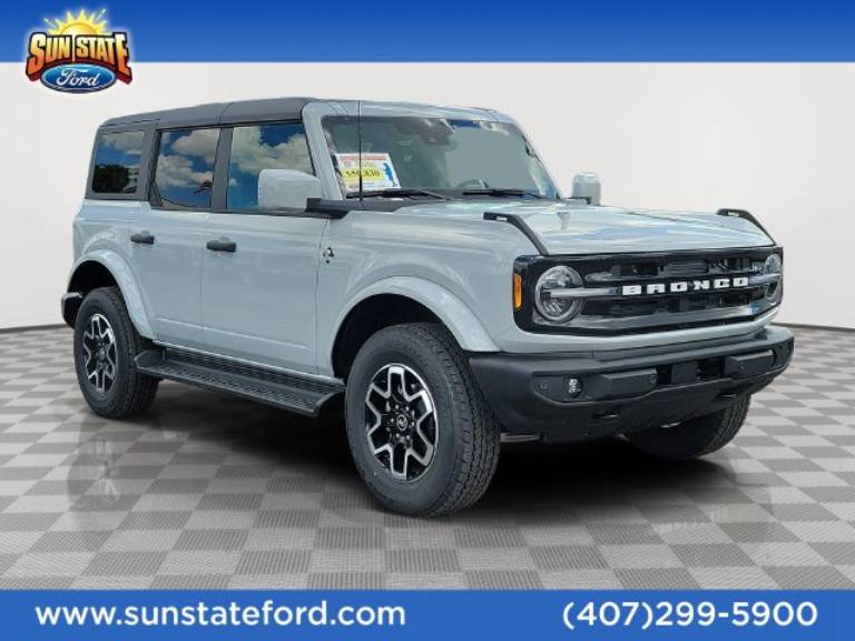 2026 Ford Bronco Outer Banks