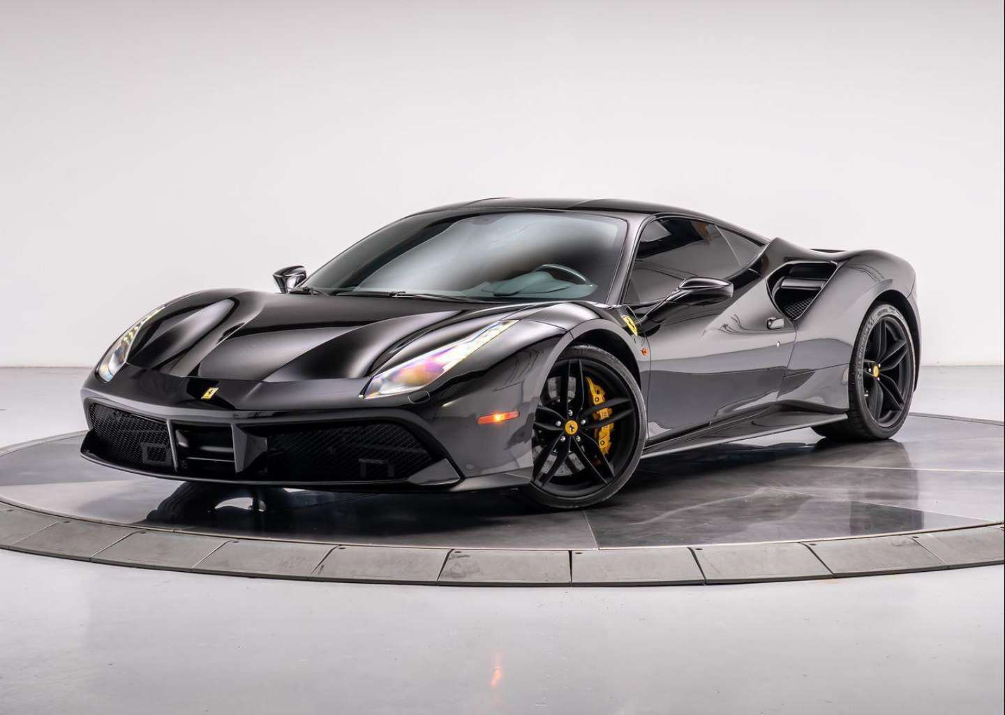 2016 Ferrari 488 GTB Base
