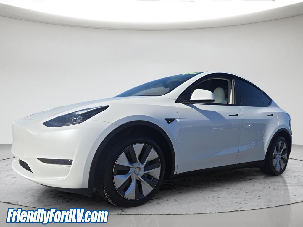 Used 2024 Tesla Model Y Long Range with VIN 7SAYGDEE8RA256511 for sale in Las Vegas, NV