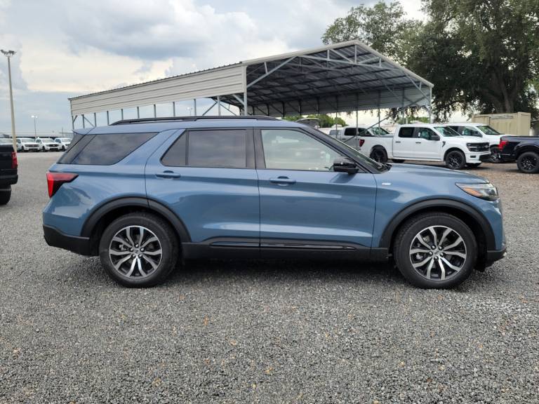 2027 Ford Explorer ST-Line