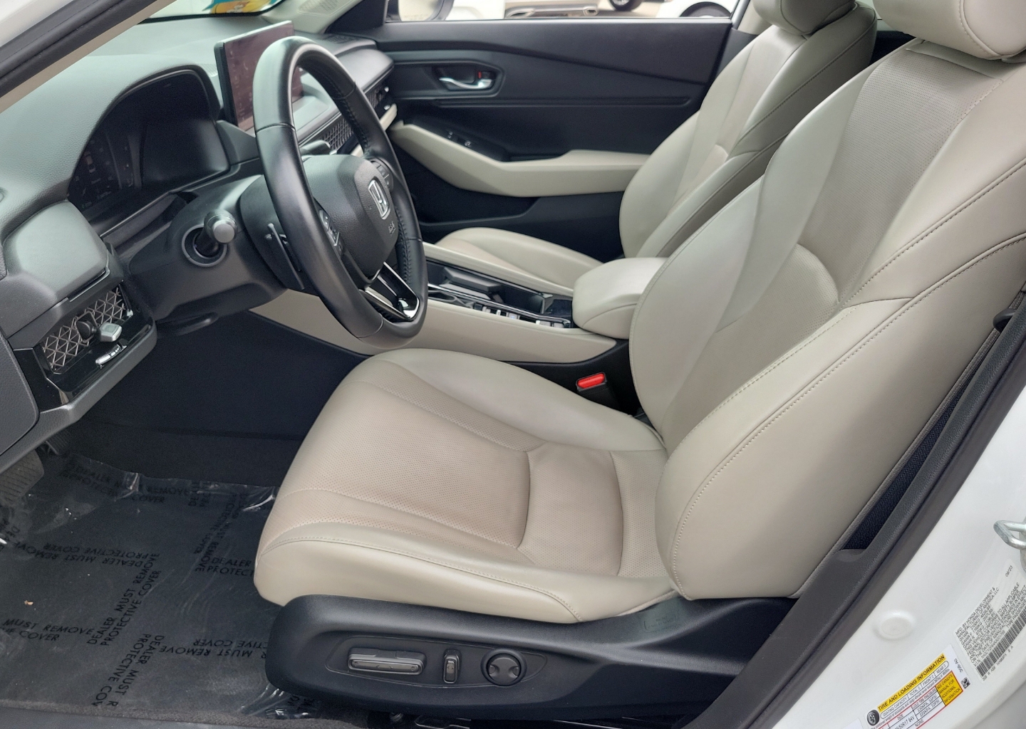 2024 Honda Accord Hybrid EX-L - Photo 17