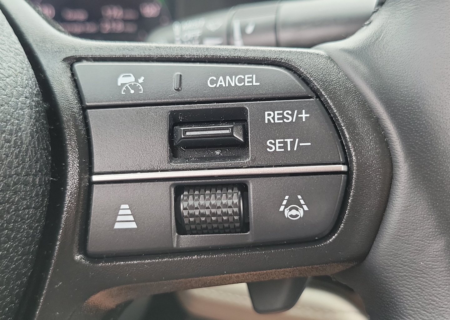 2024 Honda Accord Hybrid EX-L - Photo 24