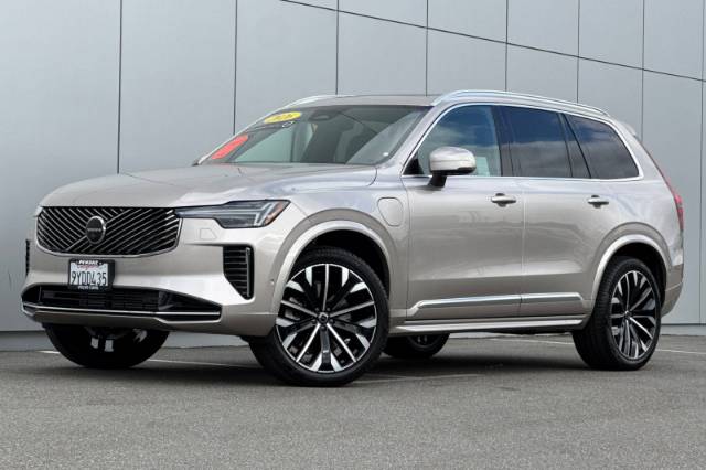 2026 Volvo XC90 Plug-In Hybrid T8 Plus