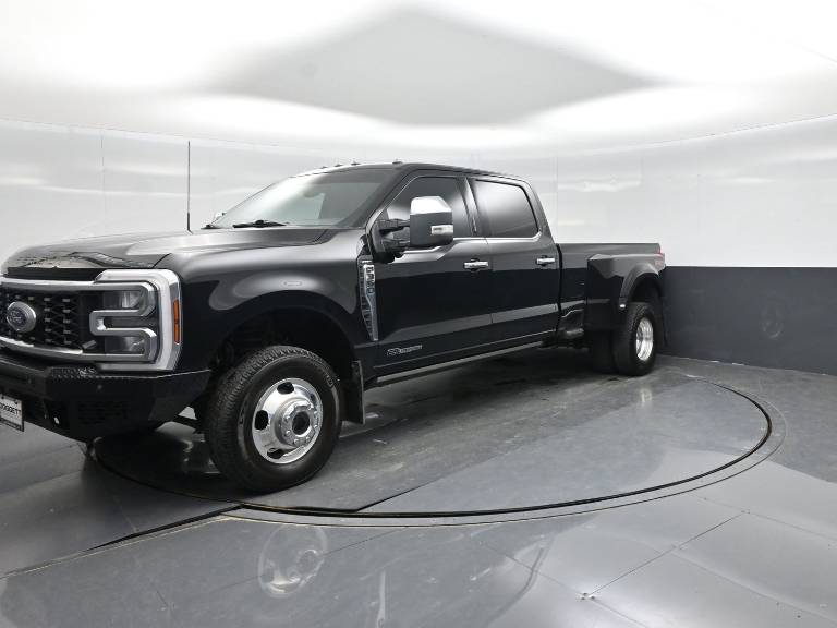 2024 Ford Super Duty F-350 DRW LARIAT