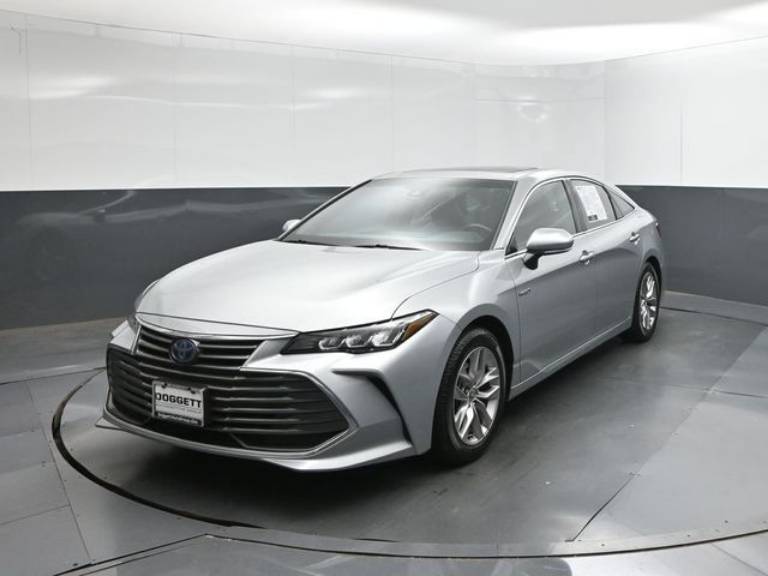 2020 Toyota Avalon Hybrid XLE Plus