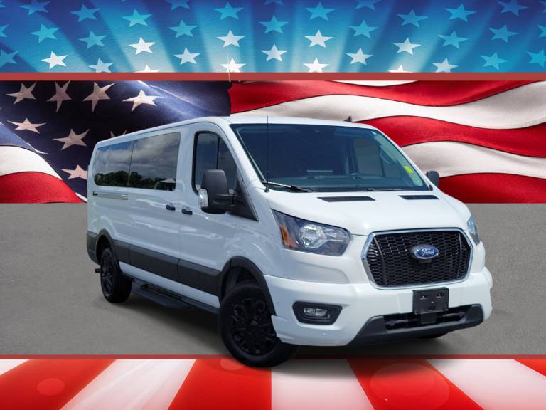 2023 Ford Transit Passenger Wagon XLT