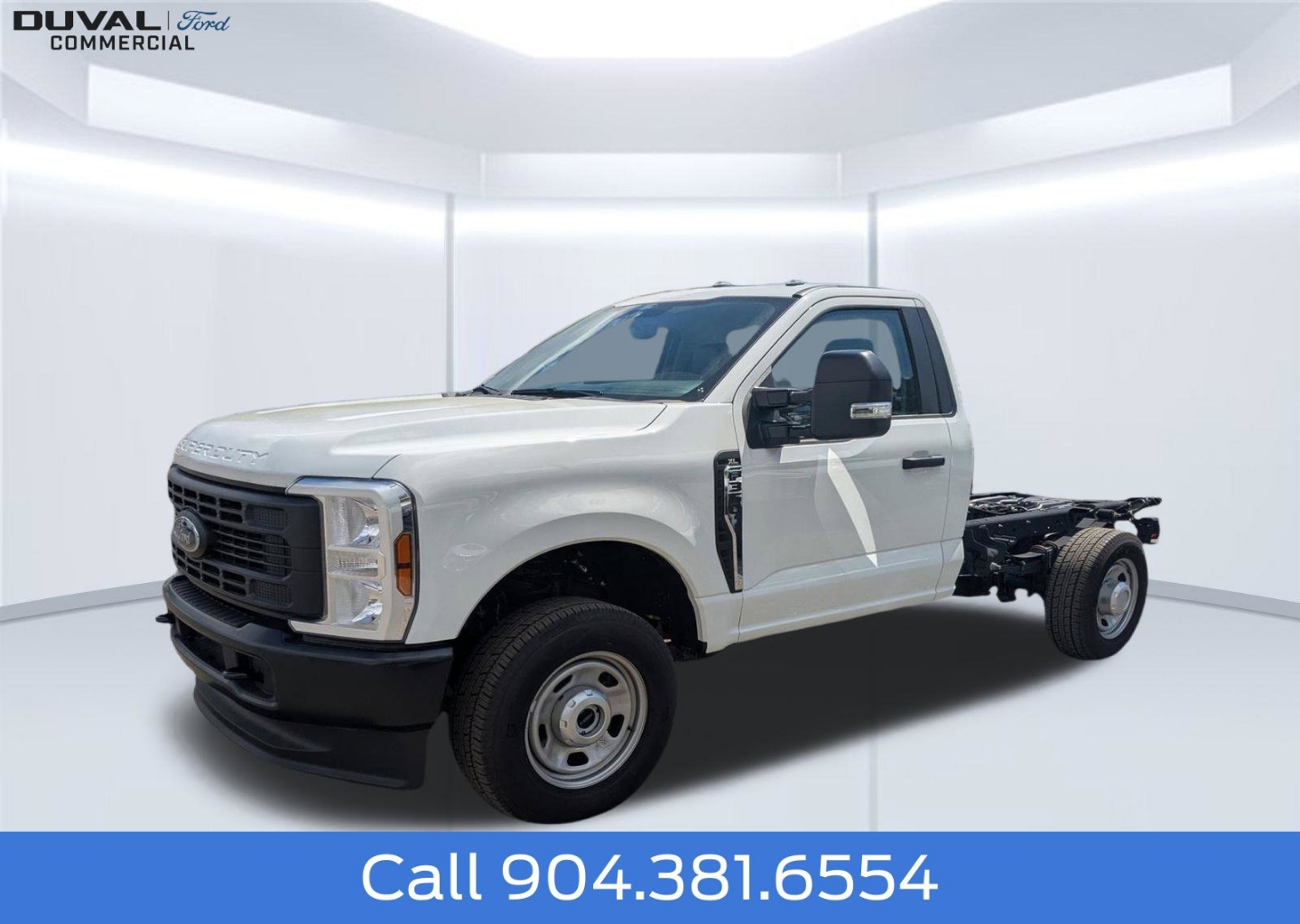 2025 Ford F-350 Super Duty Chassis Cab XLT - Photo 8