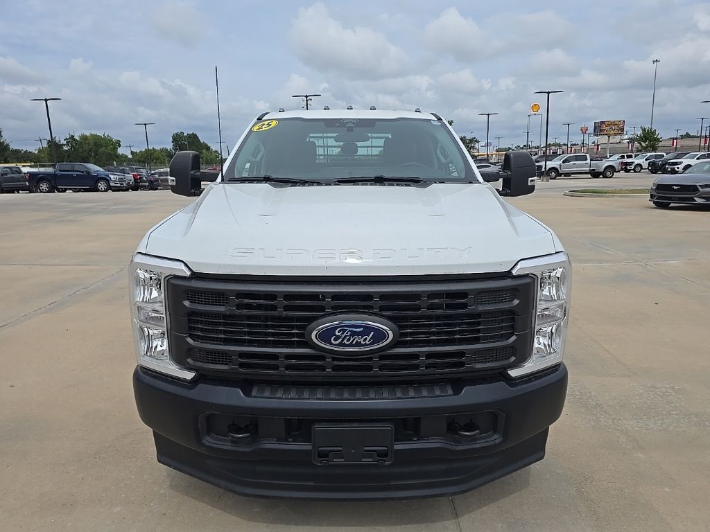 2025 Ford F-350 Super Duty Chassis Cab XL - Photo 18