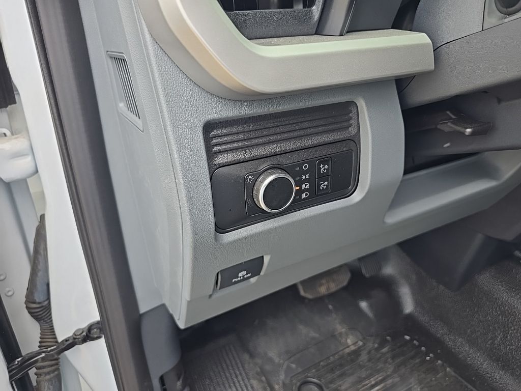 2025 Ford F-350 Super Duty Chassis Cab XL - Photo 20