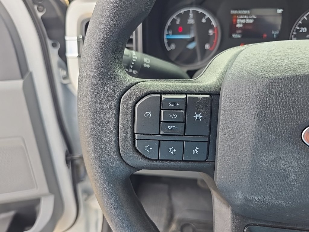 2025 Ford F-350 Super Duty Chassis Cab XL - Photo 26