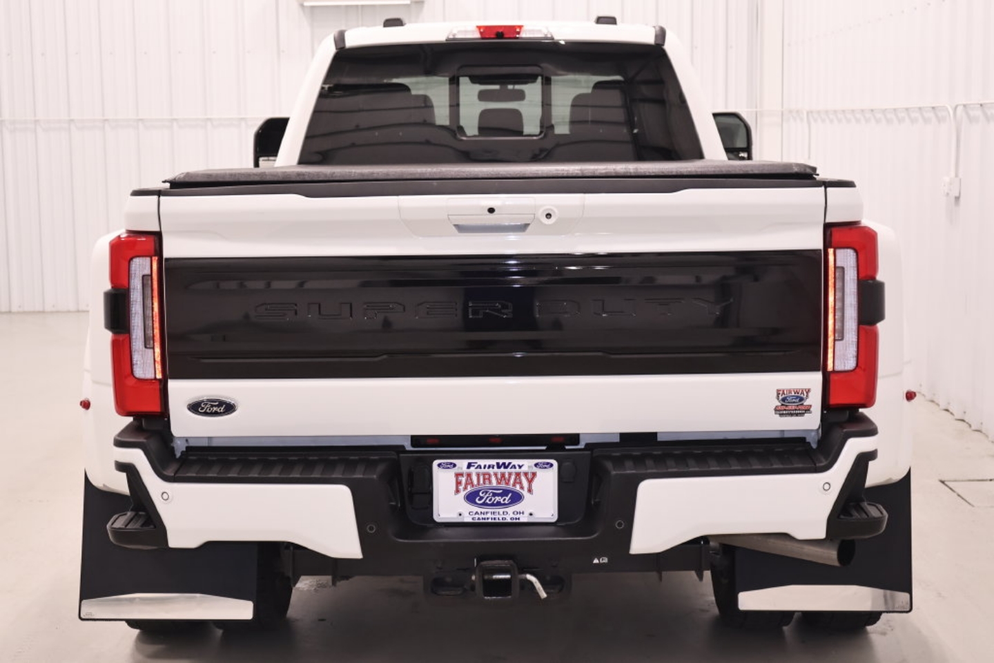 2025 Ford F-450 Super Duty Platinum - Photo 6