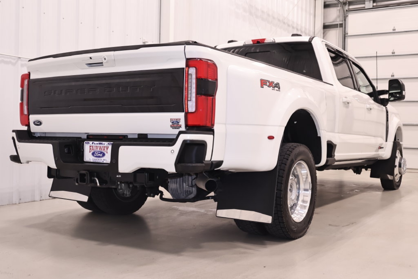 2025 Ford F-450 Super Duty Platinum - Photo 7