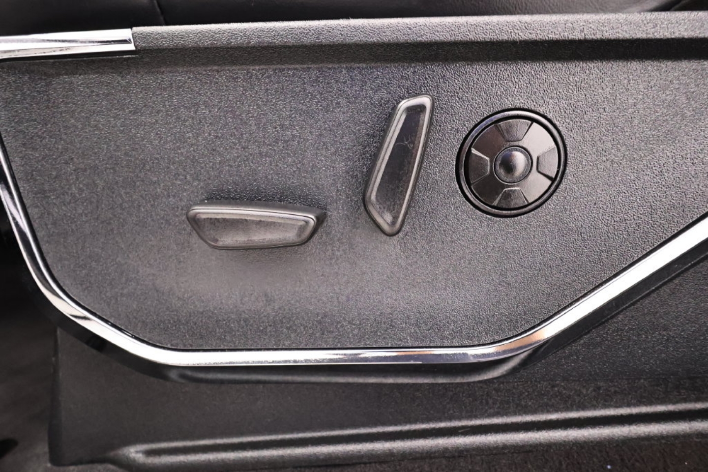 2025 Ford F-450 Super Duty Platinum - Photo 11