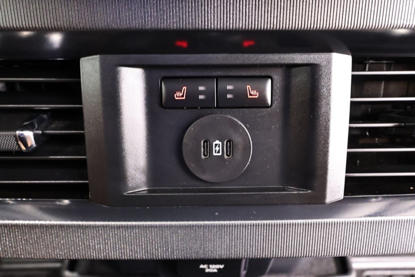 2025 Ford F-450 Super Duty Platinum - Photo 14