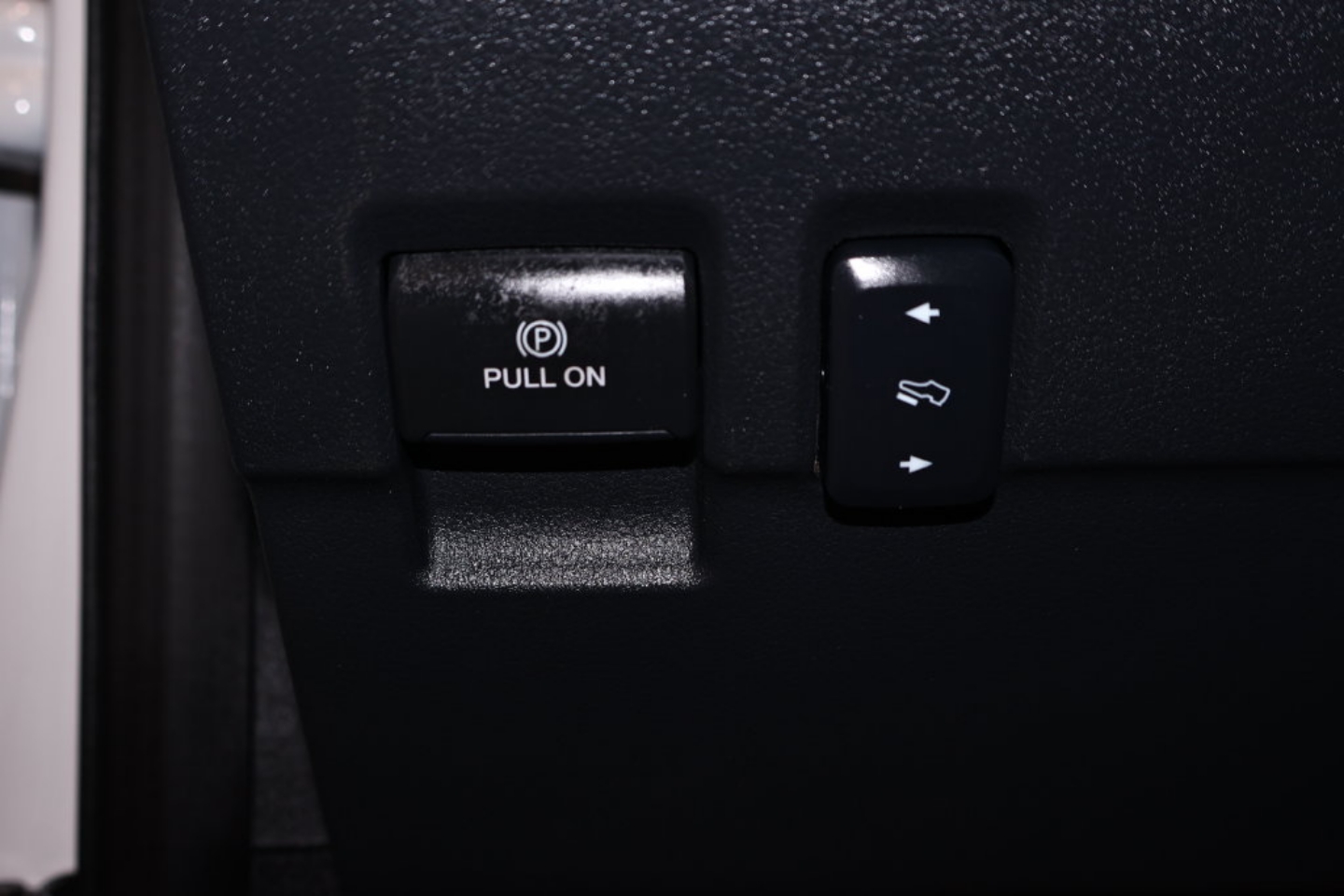 2025 Ford F-450 Super Duty Platinum - Photo 26