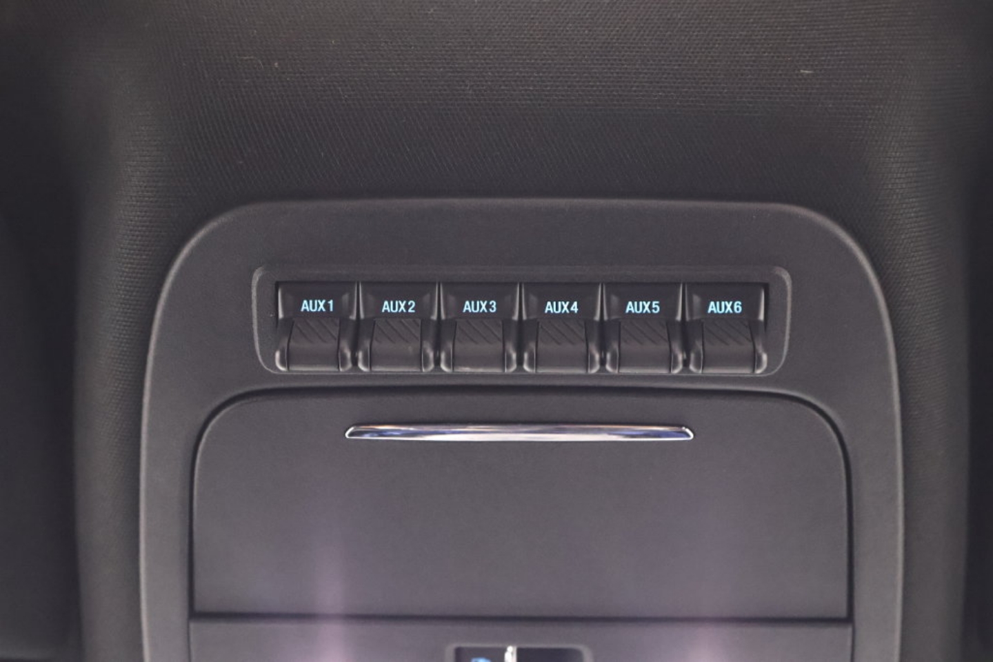 2025 Ford F-450 Super Duty Platinum - Photo 38