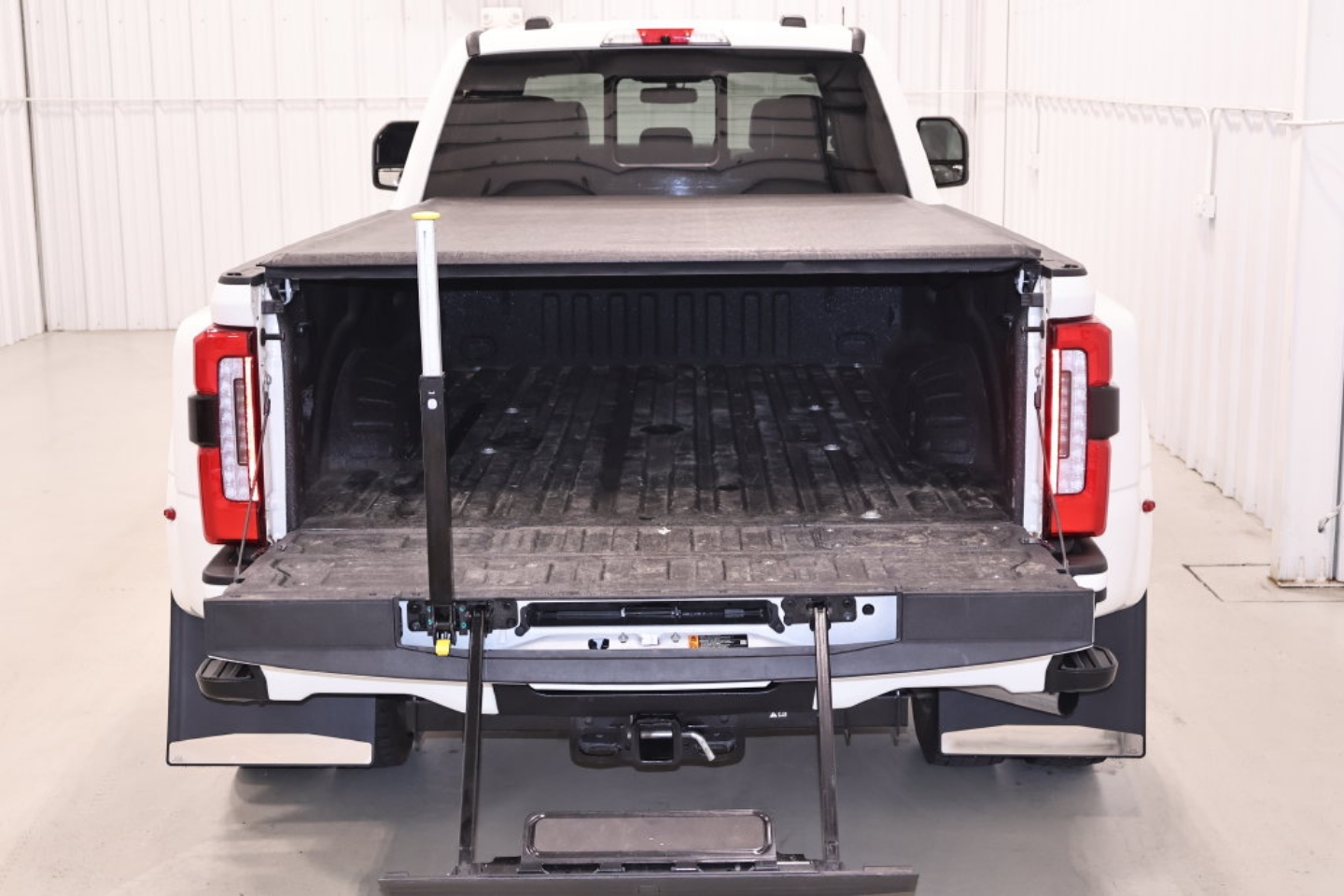 2025 Ford F-450 Super Duty Platinum - Photo 43