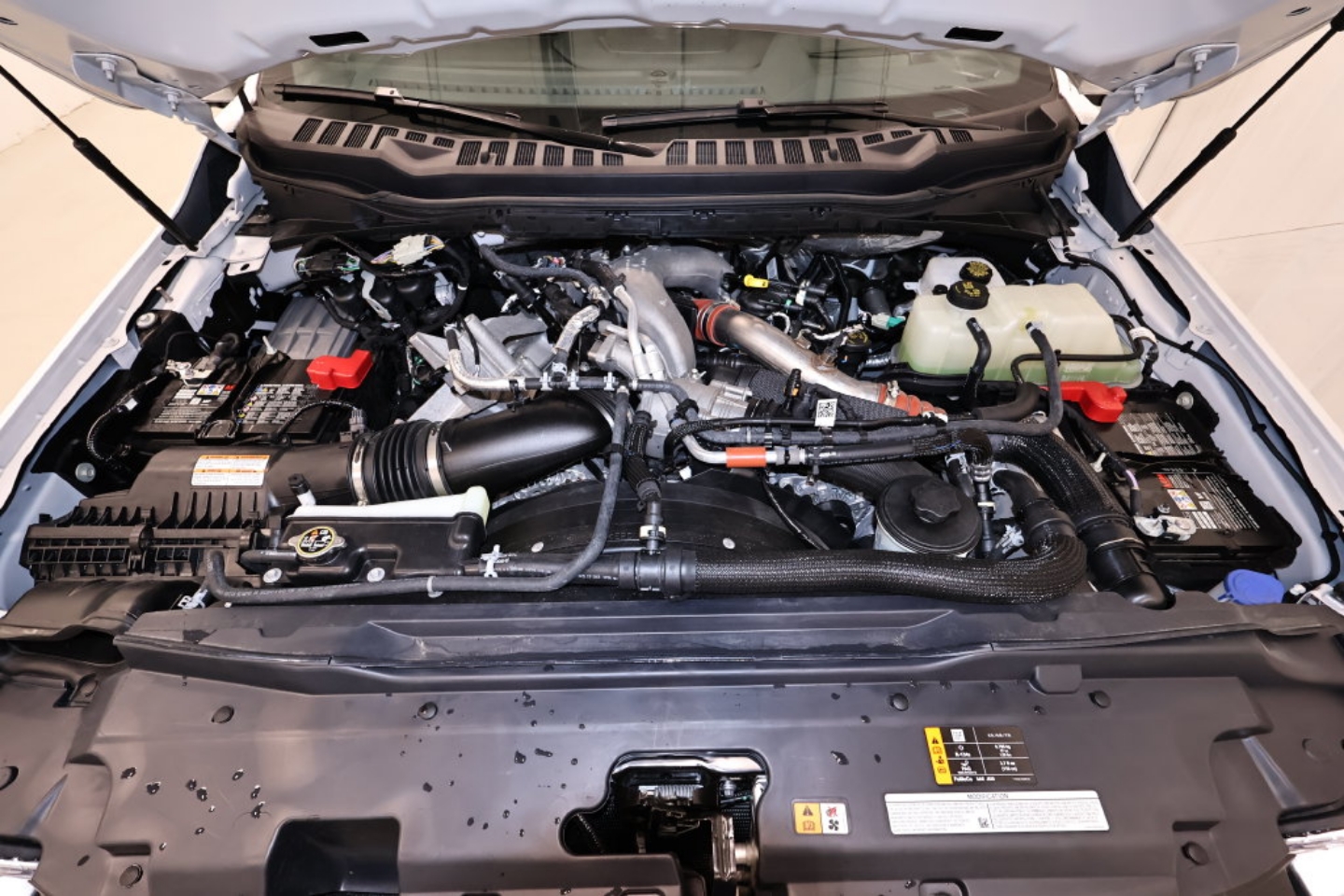 2025 Ford F-450 Super Duty Platinum - Photo 51