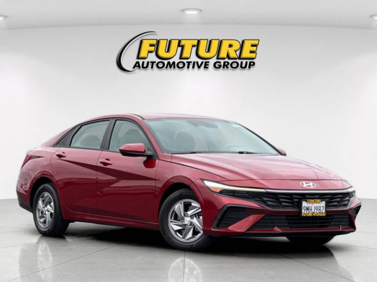 2024 Hyundai Elantra SE