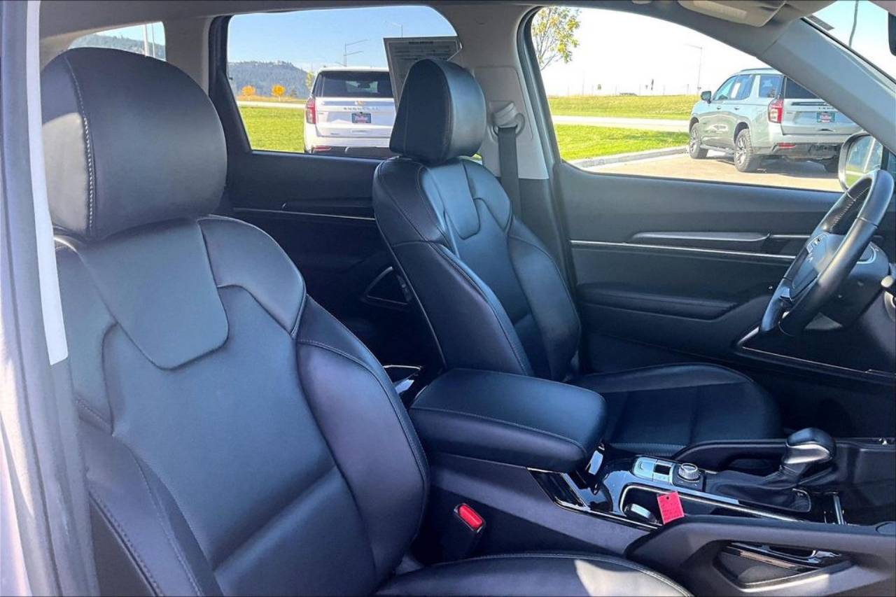 2025 Kia Telluride S - Photo 7