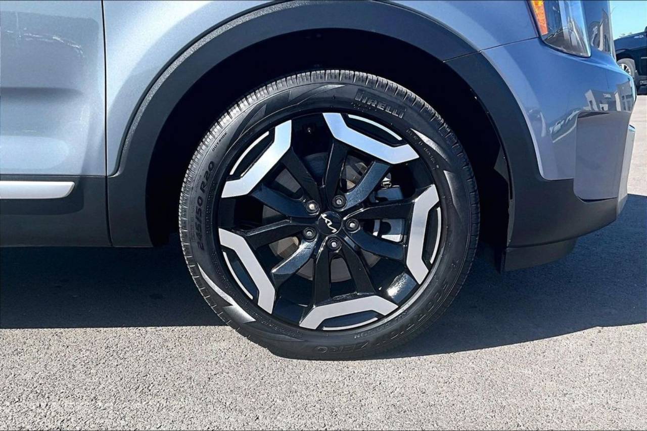 2025 Kia Telluride S - Photo 9
