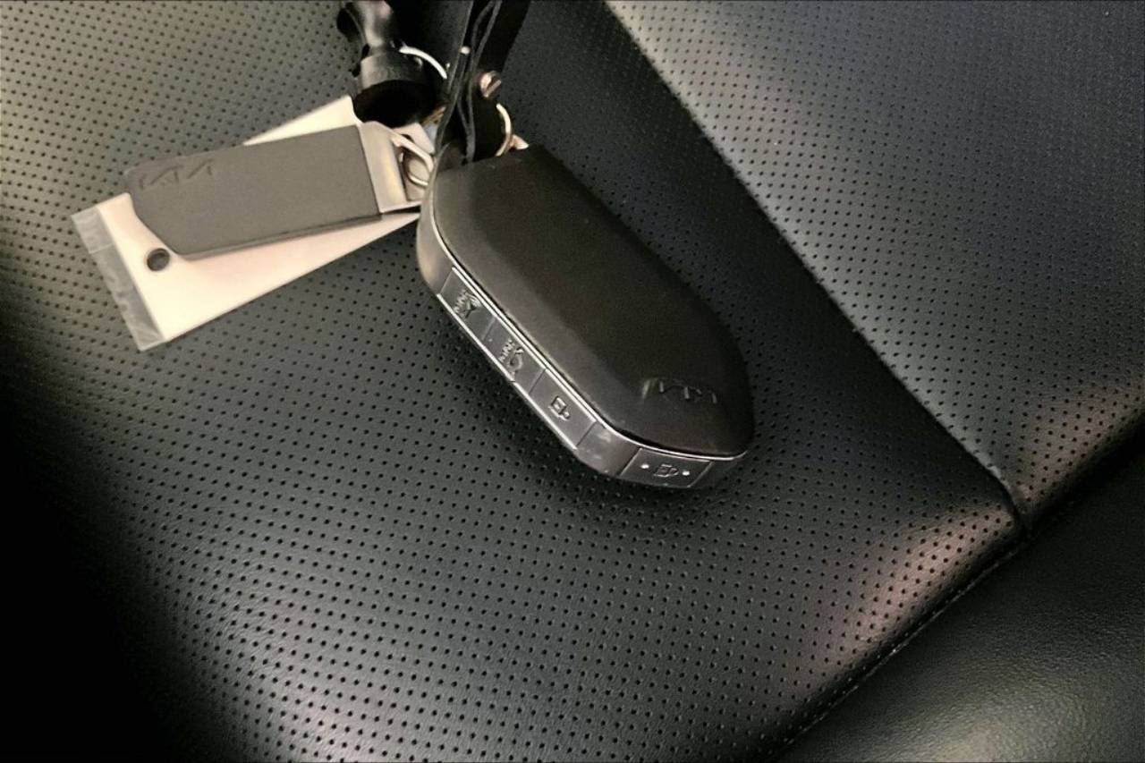 2025 Kia Telluride S - Photo 11