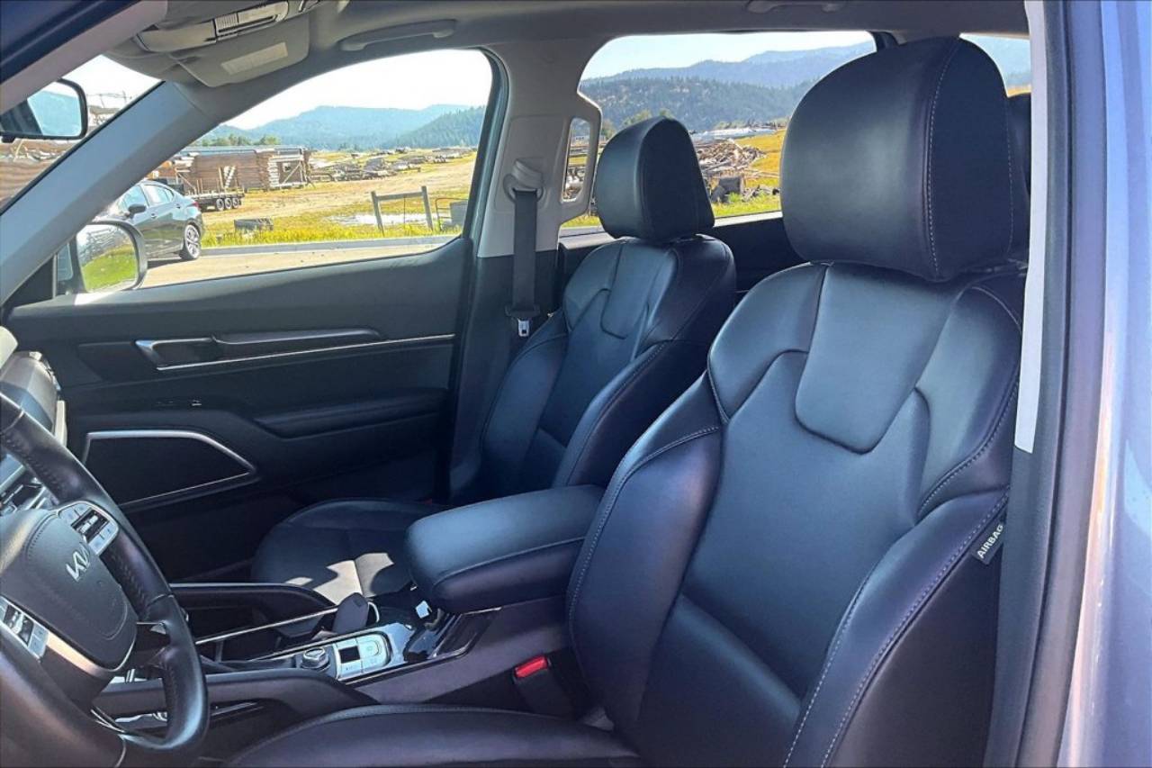 2025 Kia Telluride S - Photo 25