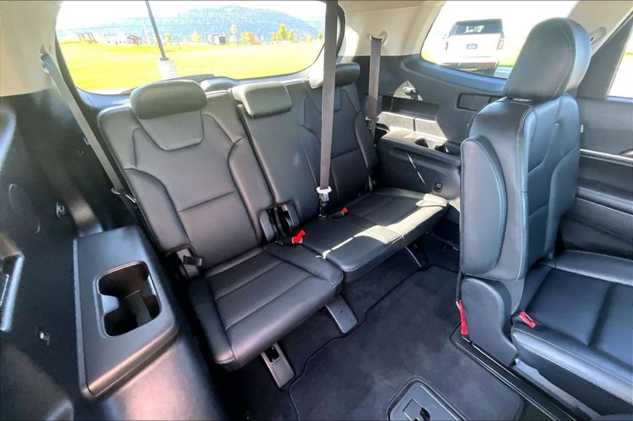 2025 Kia Telluride S - Photo 28
