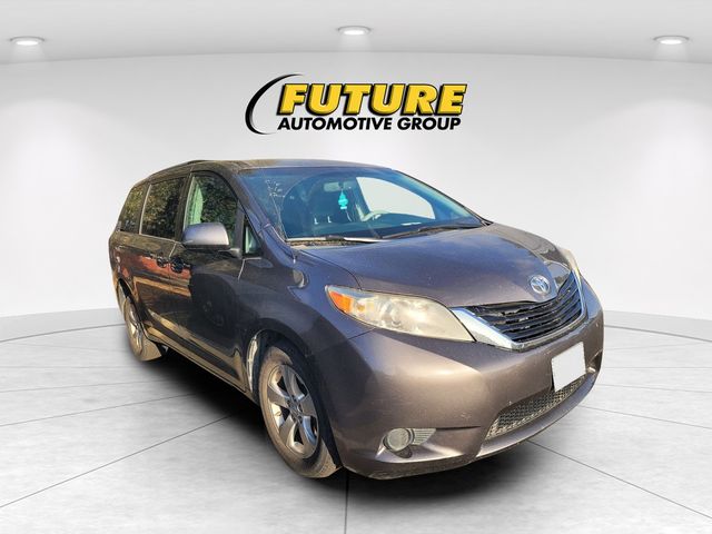 2013 Toyota Sienna LE Mobility Auto Access