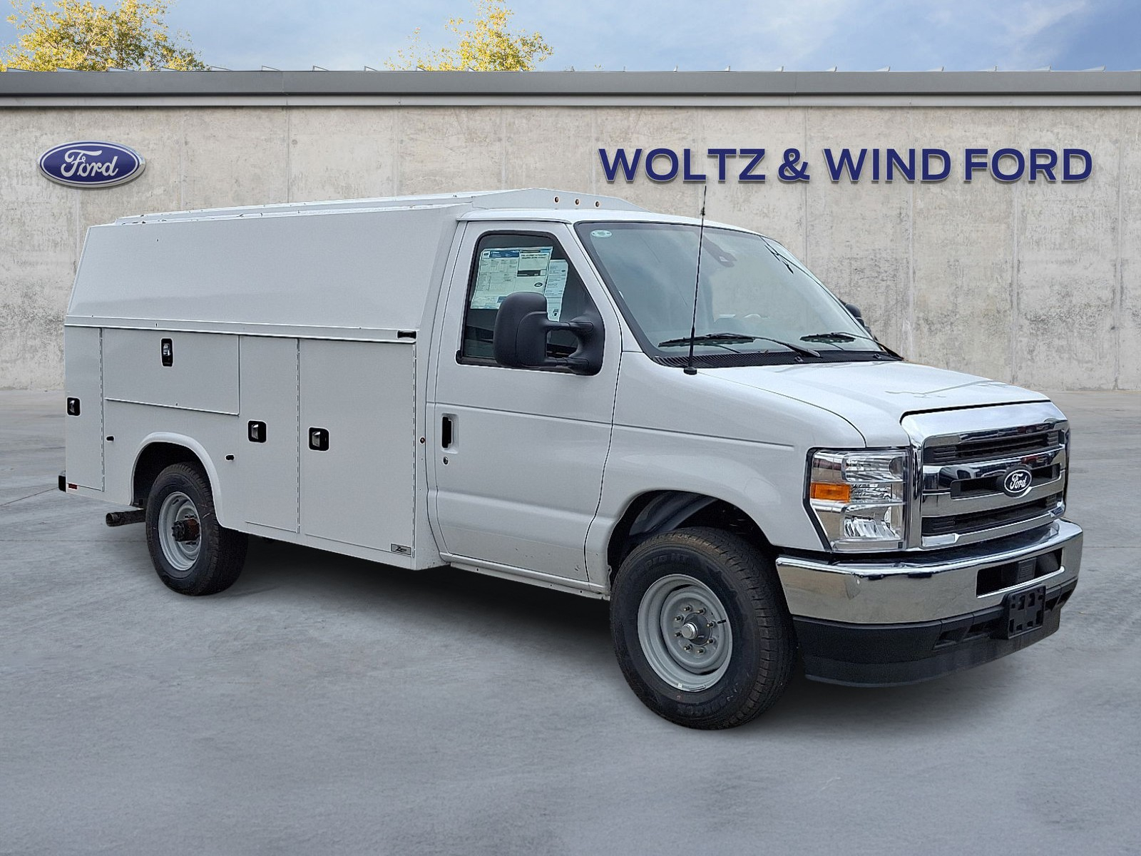 2027 Ford E-350 KUV Service Body