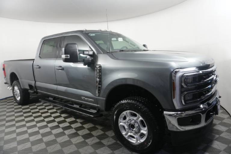 2026 Ford Super Duty F-350 SRW XLT