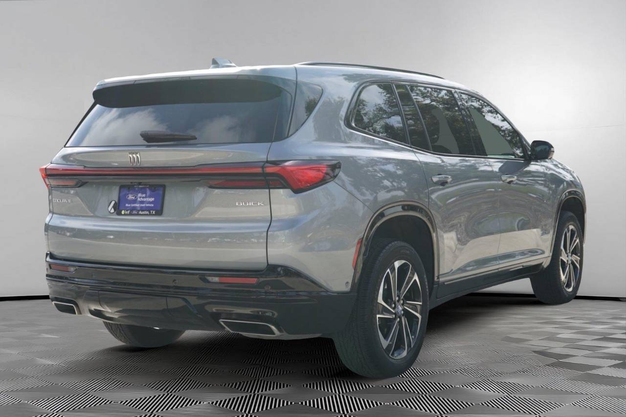 Certified Used 2025 Buick Enclave Sport Touring, photo 5