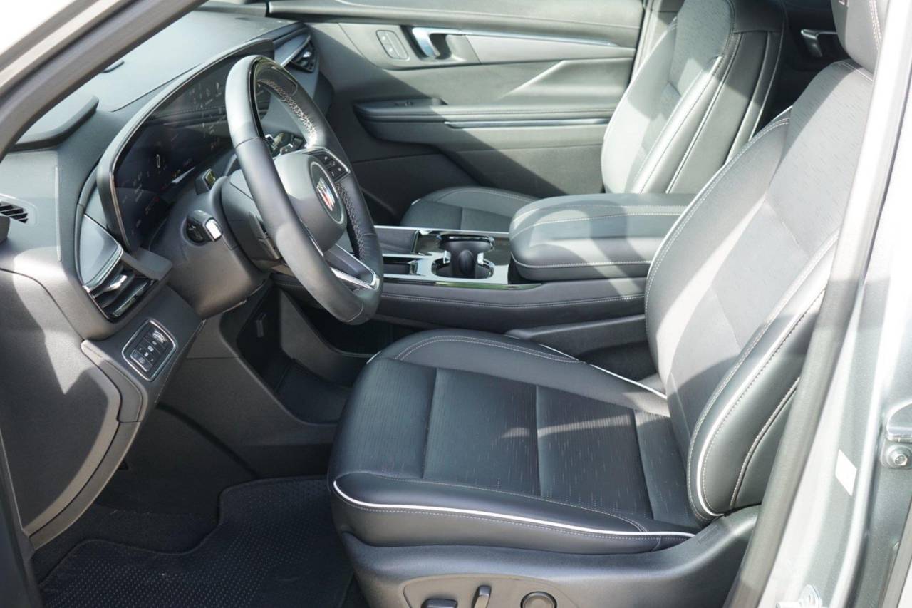 Certified Used 2025 Buick Enclave Sport Touring, photo 10
